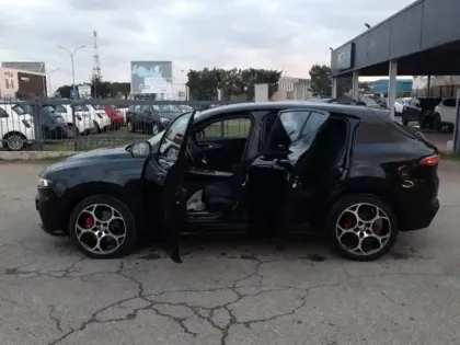 Photo 7 Alfa Romeo Tonale  1.5 Ibrida 160ch Veloce TCT