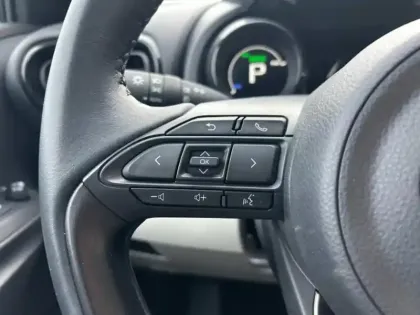 Photo 17 Toyota Yaris  116h Iconic 5p MY22