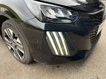 Photo 6 Peugeot 208  1.2 Hybrid 100ch Allure e-DCS6