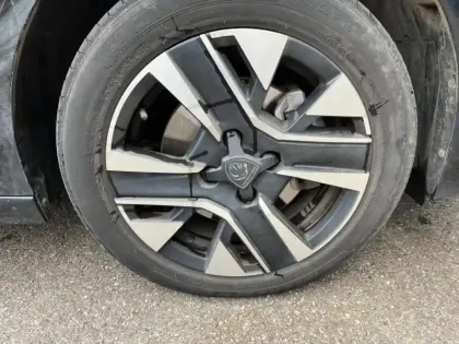 Photo 5 Peugeot 208  1.2 Hybrid 100ch Allure e-DCS6