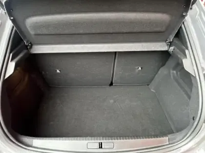 Photo 9 Peugeot 208  1.2 Hybrid 100ch Allure e-DCS6