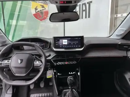 Photo 12 Peugeot 208  1.2 Hybrid 100ch Allure e-DCS6