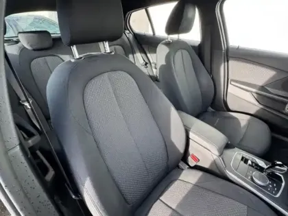 Photo 13 BMW Serie 1 Série 1 116dA 116ch Business Design DKG7