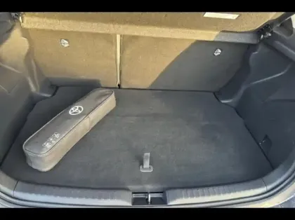 Photo 8 Toyota Yaris  116h Iconic 5p MY22