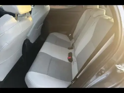 Photo 10 Toyota Yaris  116h Iconic 5p MY22