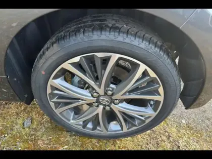 Photo 12 Toyota Yaris  116h Iconic 5p MY22