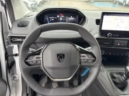 Photo 14 Peugeot Partner  XL Diesel 130ch Pack Premium Connect