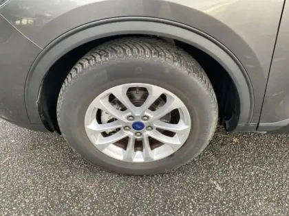 Photo 8 Ford Kuga  2.5 Duratec 190ch FHEV E85 Titanium BVA