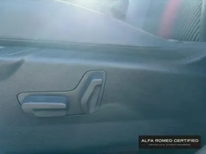 Photo 12 Alfa Romeo Junior  1.2 Ibrida 136ch DCT6