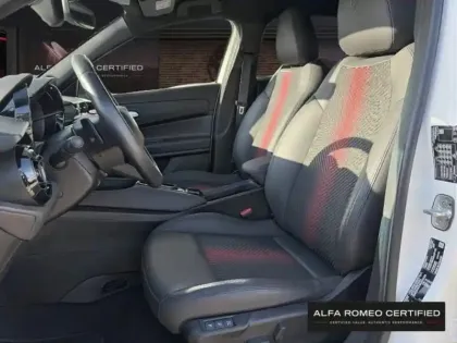 Photo 11 Alfa Romeo Junior  1.2 Ibrida 136ch DCT6