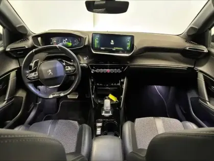 Photo 10 Peugeot 208  1.2 PureTech 130ch S&S GT EAT8