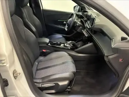 Photo 13 Peugeot 208  1.2 PureTech 130ch S&S GT EAT8