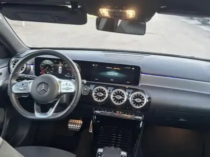 Photo 13 Mercedes Classe A  180 d 116ch AMG Line 7G-DCT