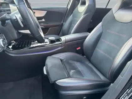 Photo 9 Mercedes Classe A  180 d 116ch AMG Line 7G-DCT