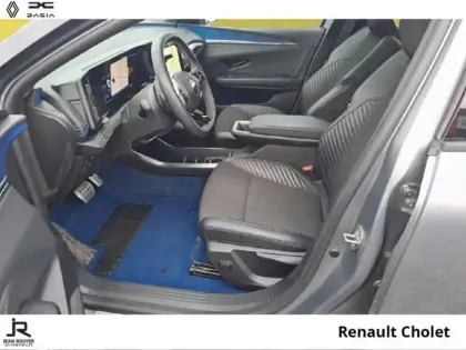 Photo 17 Renault Scenic  E-Tech Electric 220ch Techno esprit Alpine grande autonomie -24
