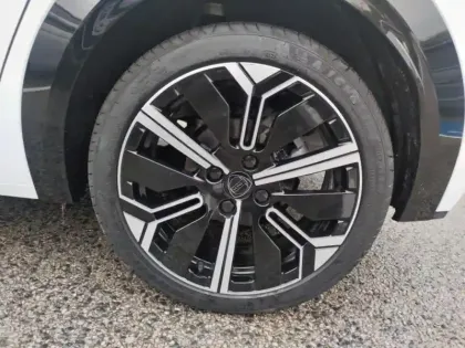 Photo 7 Lancia Ypsilon  1.2 Ibrida 100ch LX eDCT6