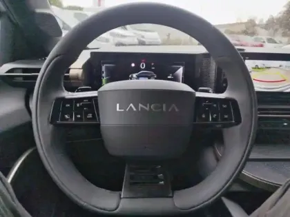 Photo 13 Lancia Ypsilon  1.2 Ibrida 100ch LX eDCT6