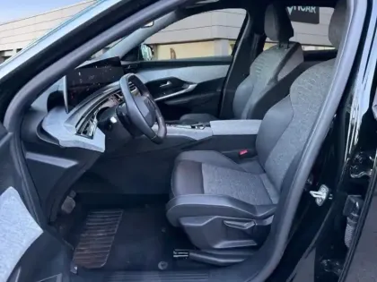 Photo 11 Peugeot 3008  1.2 Hybrid 136ch Allure e-DCS6