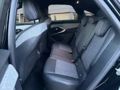 Photo 10 Peugeot 3008  1.2 Hybrid 136ch Allure e-DCS6