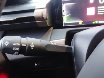 Photo 13 Lancia Ypsilon  1.2 Ibrida 100ch LX eDCT6