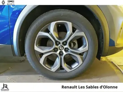 Photo 7 Renault Captur  1.6 E-Tech hybride rechargeable 160ch Techno