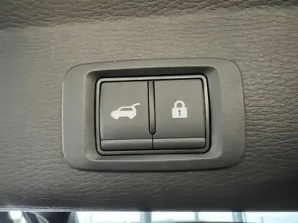 Photo 13 Mitsubishi Outlander  2.4 PHEV 306ch Intense 4WD