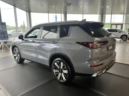 Photo 6 Mitsubishi Outlander  2.4 PHEV 306ch Intense 4WD