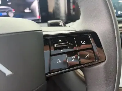 Photo 12 Lancia Ypsilon  1.2 Ibrida 100ch LX eDCT6