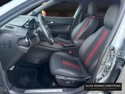 Photo 11 Alfa Romeo Junior  1.2 Ibrida 136ch DCT6