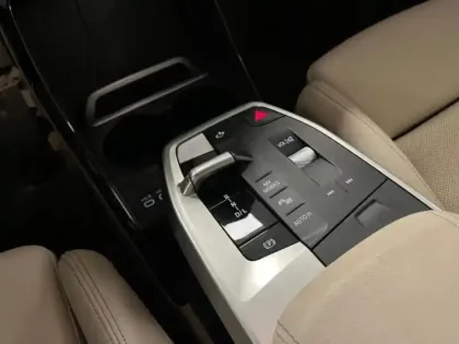 Photo 18 BMW Serie 2 Série 2 ActiveTourer 225e 245ch xDrive Luxury DKG7