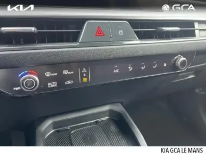 Photo 10 Kia Stonic  1.0 T-GDi 115ch MHEV Active DCT7