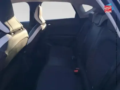 Photo 10 Renault Captur  1.6 E-Tech hybride 145ch Techno Fast Track