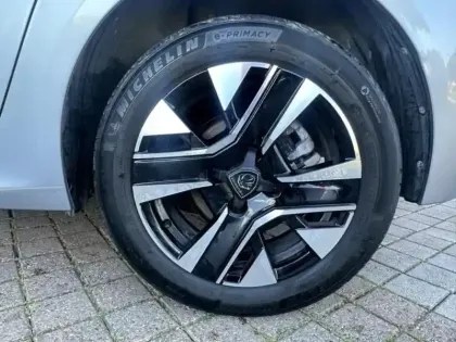 Photo 12 Peugeot 208 Gén. II Ph2 Allure 5