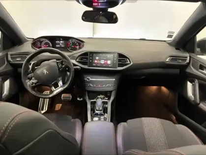 Photo 8 Peugeot 308  1.2 PureTech 130ch E6.c S&S GT Line EAT8