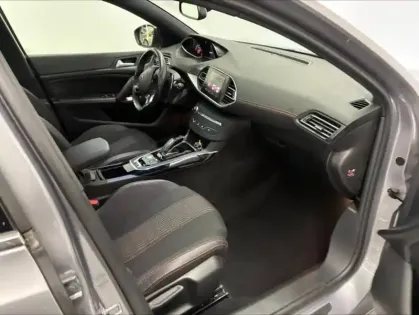 Photo 12 Peugeot 308  1.2 PureTech 130ch E6.c S&S GT Line EAT8