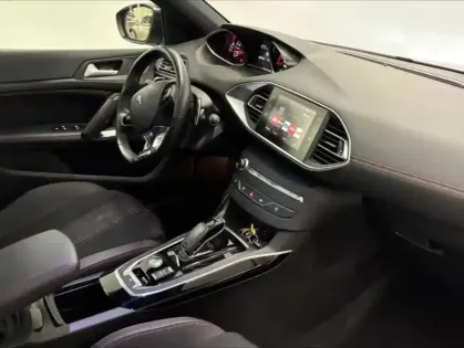 Photo 9 Peugeot 308  1.2 PureTech 130ch E6.c S&S GT Line EAT8