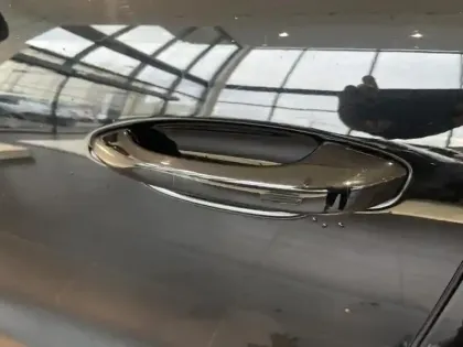 Photo 11 Porsche Cayenne  Coupé 3.0 V6 462ch E-Hybrid Platinum Edition