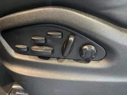 Photo 12 Porsche Cayenne  Coupé 3.0 V6 462ch E-Hybrid Platinum Edition