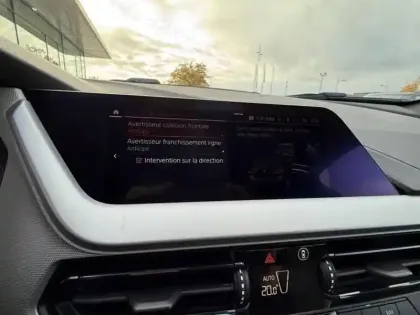 Photo 11 BMW Serie 1 Série 1 118iA 136ch Business Design DKG7