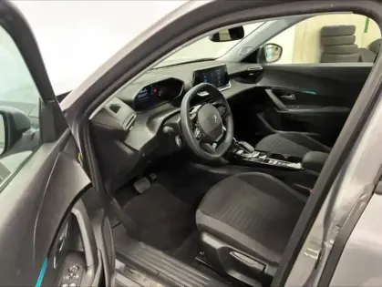 Photo 10 Peugeot 2008  e- 136ch Style