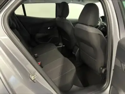 Photo 8 Peugeot 2008  e- 136ch Style