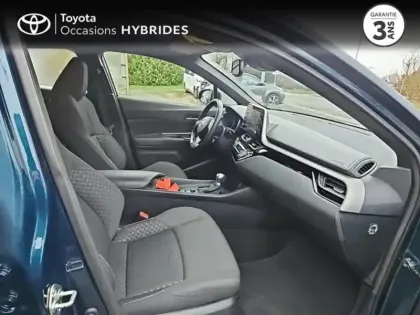 Photo 5 Toyota C-HR  1.8 Hybride 122ch Dynamic Ultimate E-CVT