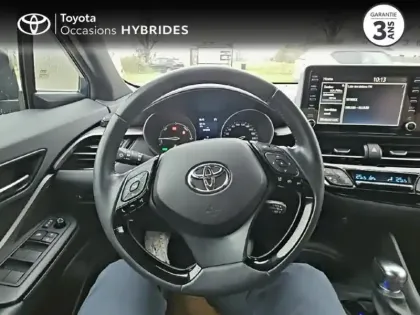 Photo 8 Toyota C-HR  1.8 Hybride 122ch Dynamic Ultimate E-CVT