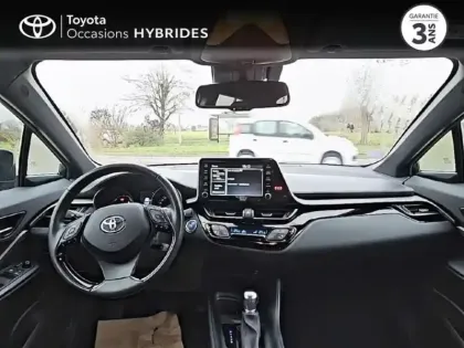 Photo 7 Toyota C-HR  1.8 Hybride 122ch Dynamic Ultimate E-CVT