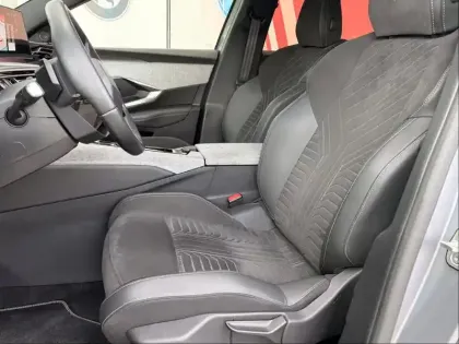Photo 25 Peugeot 3008  1.2 Hybrid 136ch GT e-DCS6