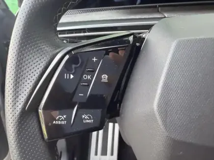 Photo 14 Peugeot 3008  1.2 Hybrid 136ch GT e-DCS6