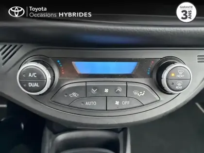 Photo 14 Toyota Yaris  100h Dynamic 5p RC19