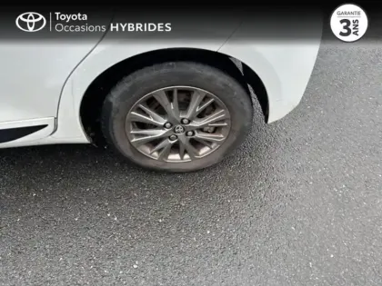 Photo 7 Toyota Yaris  100h Dynamic 5p RC19