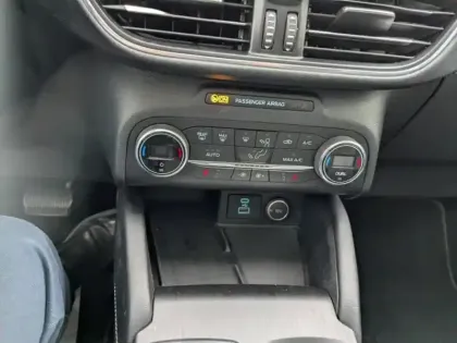 Photo 7 Ford Kuga Gén. III Ph1 Vignale 5