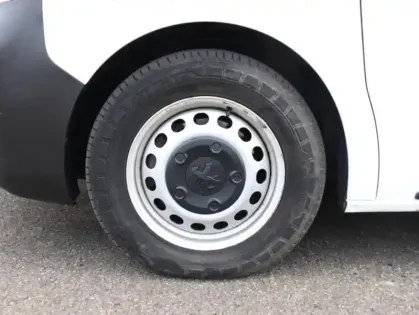 Photo 10 Peugeot Expert  Fg M 100 kW Batterie 75 kWh